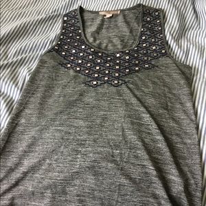 Grey fun pattern sleeveless top